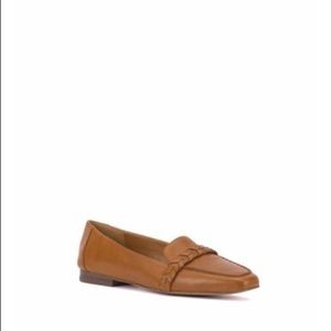Vince Camuto Pendeny Loafer | Size 8.5